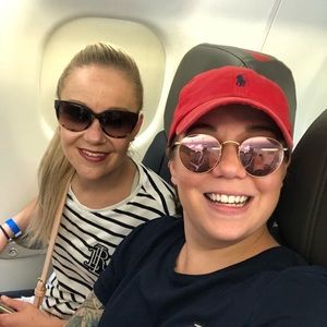 Meet your Posher, Carey